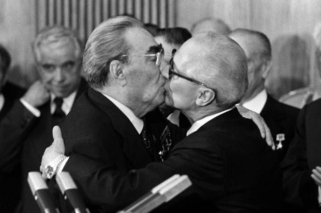 Жизнь при Брежневе была однозначно лучше: Вы не верите? - Тогда ловите факты для подтверждения