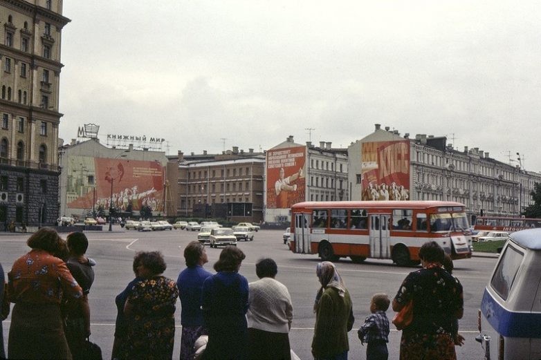 Самый апогей эпохи застоя в СССР: Фото, показывающие всю правду о жизни в 1981 году в Советском Союзе
