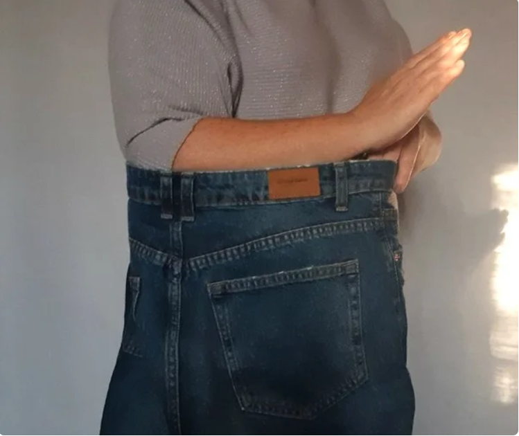 Как правильно подобрать размер джинсов без примерки, рассказала моя 67-летняя мама